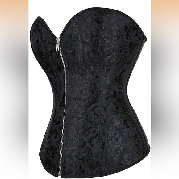 Amazon Corset - Picture 3 of 4